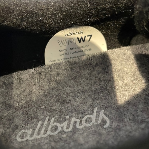 AllBirds Women’s Wool Pipers size 7, true black - Picture 2 of 4